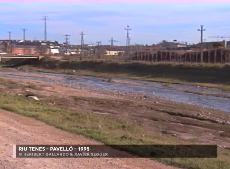 Imatges Pavelló i riu Tenes al 1995